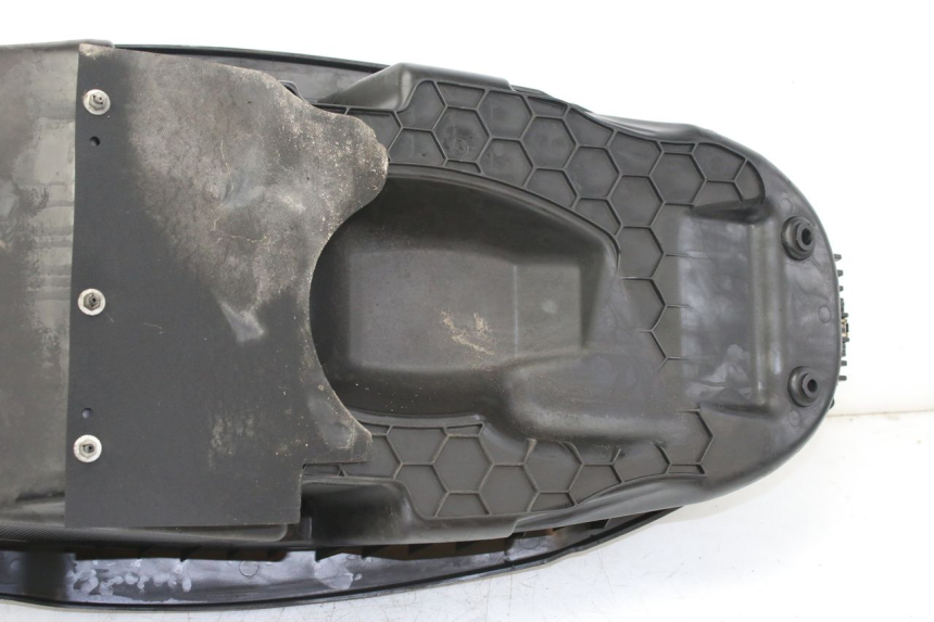 photo de SEAT STORAGE BOX PEUGEOT CITYSTAR 50 (2013 - 2017)