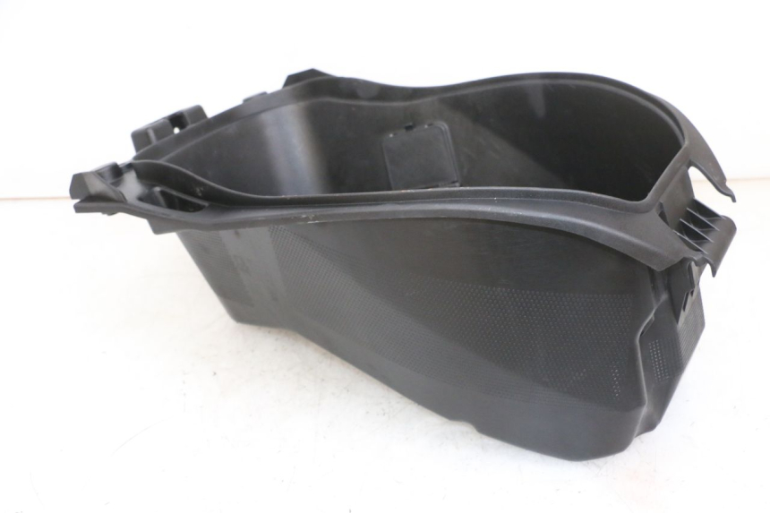 photo de SEAT STORAGE BOX PEUGEOT DJANGO 4T 50 (2014 - 2019) - Alternative perspective