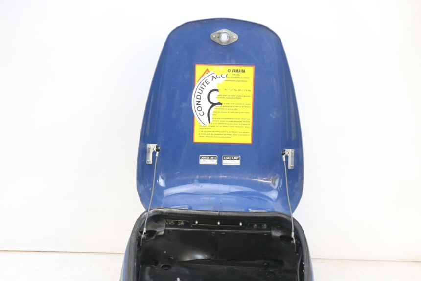 photo de SEAT STORAGE BOX YAMAHA FJR ABS 1300 (2006 - 2012) - Technical close-up