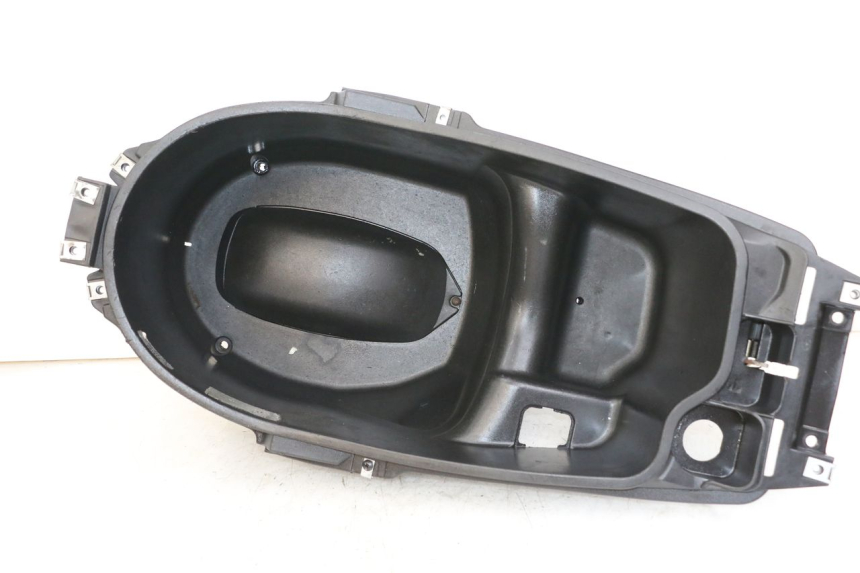 photo de UNDERSEAT STORAGE GILERA RUNNER LC 50 (1997 - 1998)