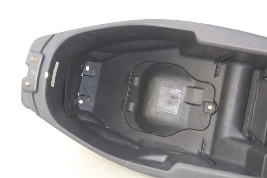 photo de SEAT STORAGE BOX HONDA BALI EX 100 (1996 - 2000)