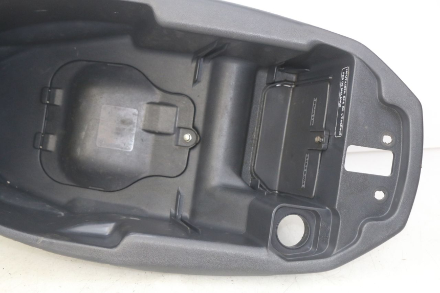 photo de SEAT STORAGE BOX HONDA BALI EX 100 (1996 - 2000)