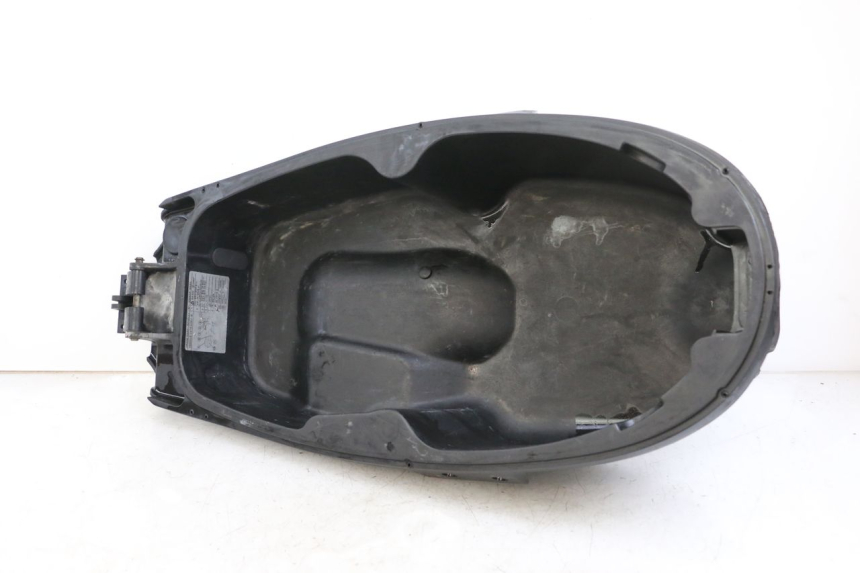 photo de UNDERSEAT STORAGE RENAULT KOURANOS 125 (2001 - 2004)