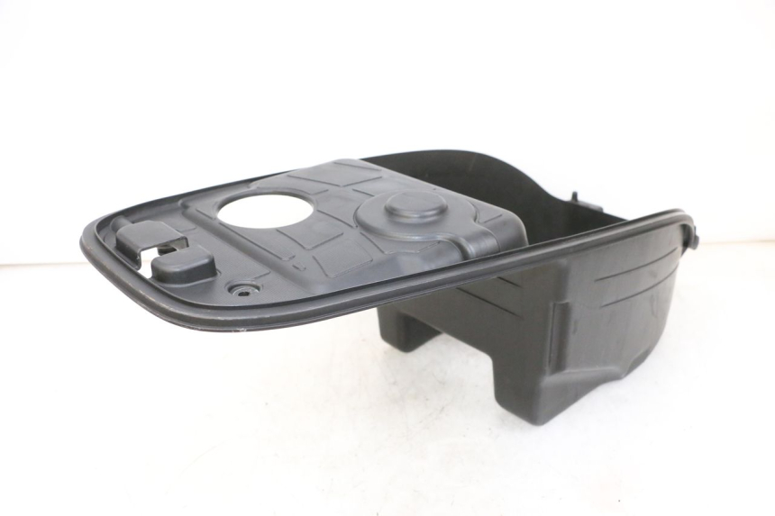 photo de UNDERSEAT STORAGE KYMCO LIKE 125 (2009 - 2016) - Surface and material condition