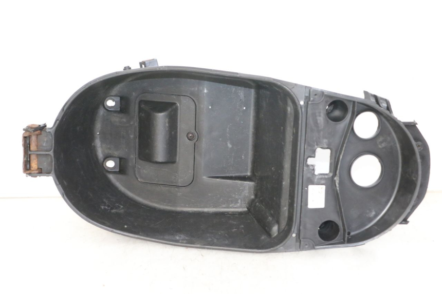 photo de UNDERSEAT STORAGE MBK BOOSTER NEXT GENERATION 50 (1995 - 1998)