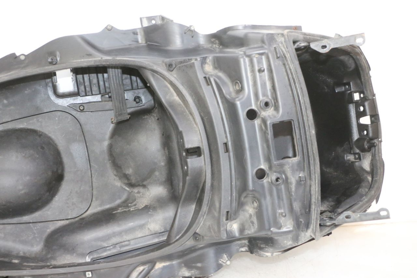 photo de UNDERSEAT STORAGE PIAGGIO MP3 RL 250 (2007 - 2010)