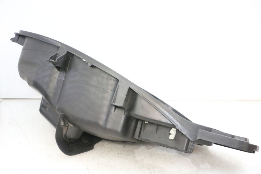 photo de UNDERSEAT STORAGE PIAGGIO MP3 500 (2016 - 2018) - Technical close-up