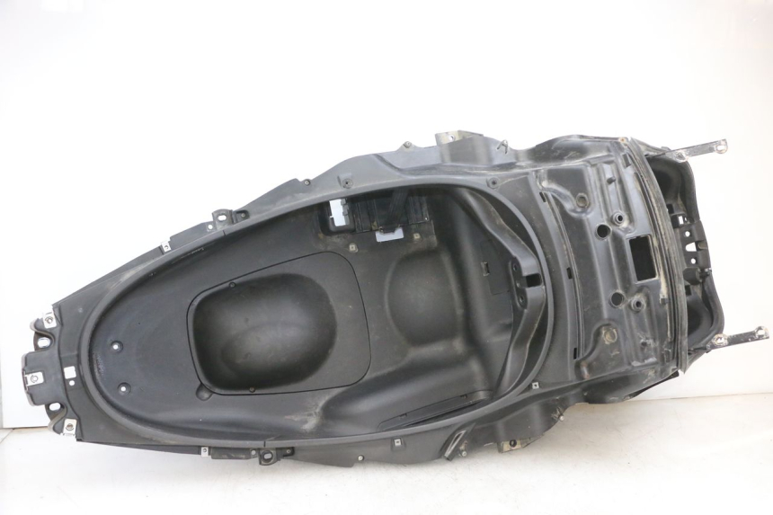 photo de UNDERSEAT STORAGE PIAGGIO MP3 RL 250 (2006 - 2010) - Main view