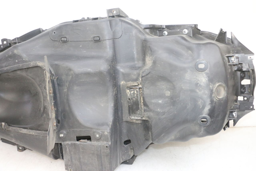 photo de UNDERSEAT STORAGE PIAGGIO MP3 RL 250 (2006 - 2010) - Markings and original references