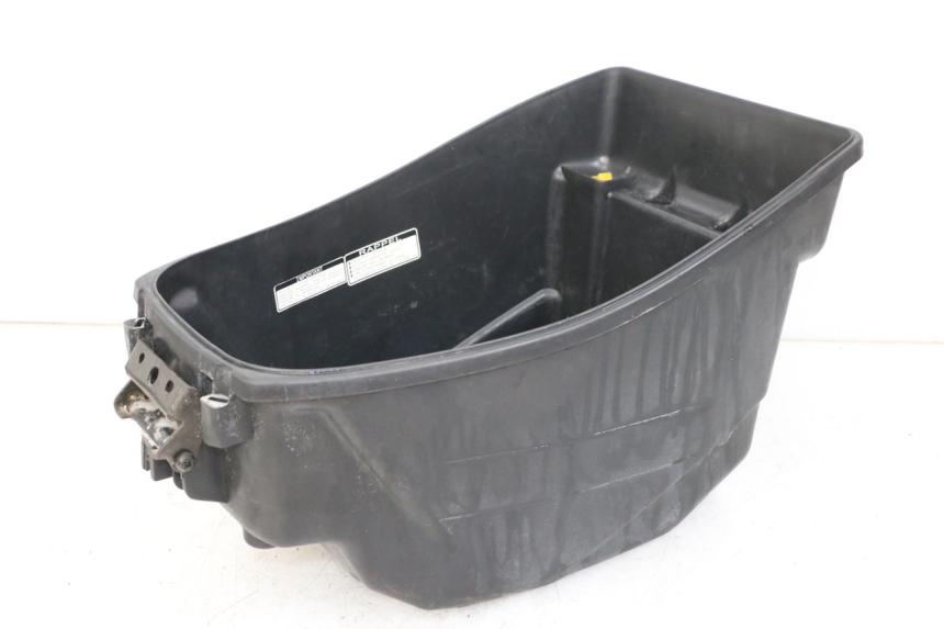photo de UNDERSEAT STORAGE SYM ORBIT 50 (2008 - 2010)