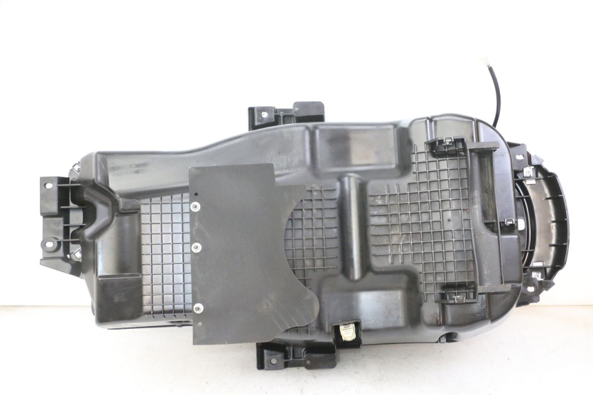 photo de UNDERSEAT STORAGE PEUGEOT SATELIS 125 (2013 - 2018)