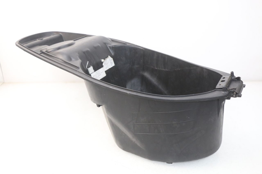 photo de SEAT STORAGE BOX PEUGEOT TWEET 125 (2010 - 2017)