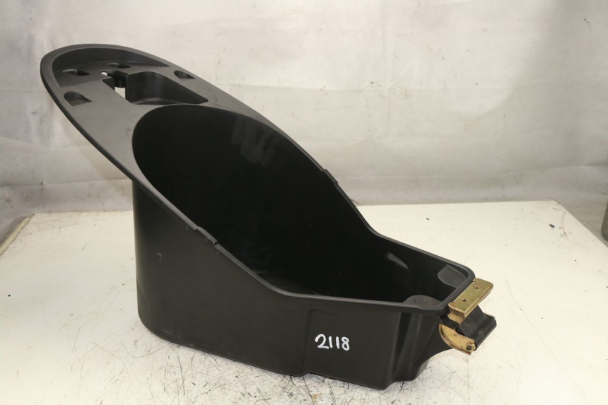 photo de UNDERSEAT STORAGE PEUGEOT VIVACITY 125 (2010 - 2017)