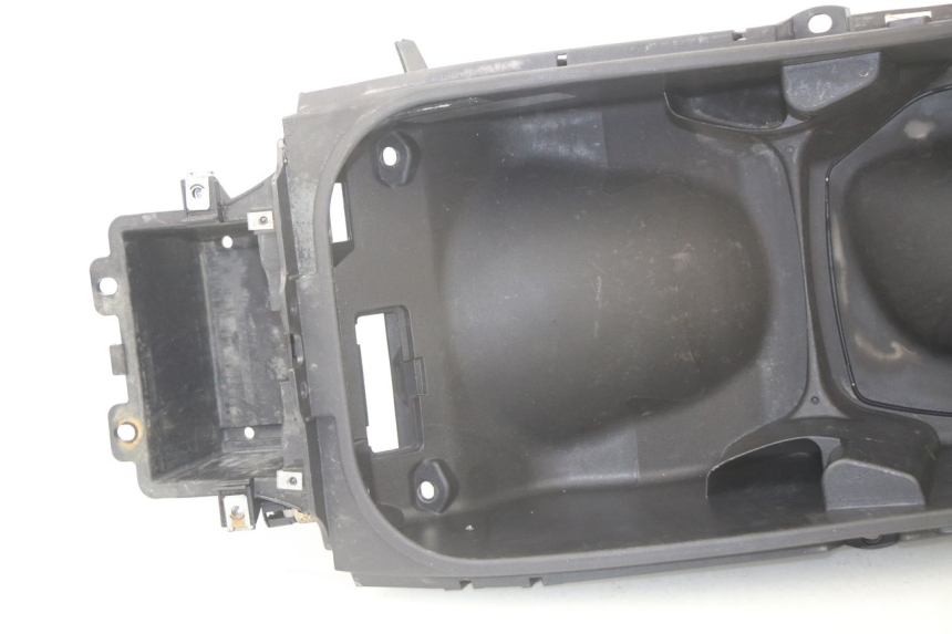 photo de UNDERSEAT STORAGE PIAGGIO BEVERLY 125 (1998 - 2005)