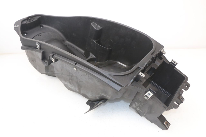 photo de UNDERSEAT STORAGE PIAGGIO BEVERLY 125 (1998 - 2005)