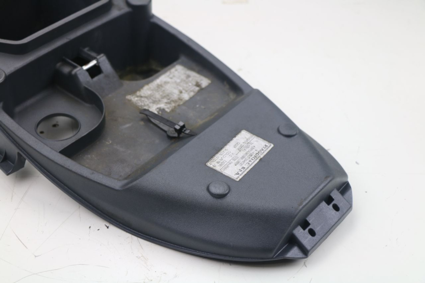photo de UNDERSEAT STORAGE PIAGGIO LIBERTY 4T 50 (2009 - 2015)