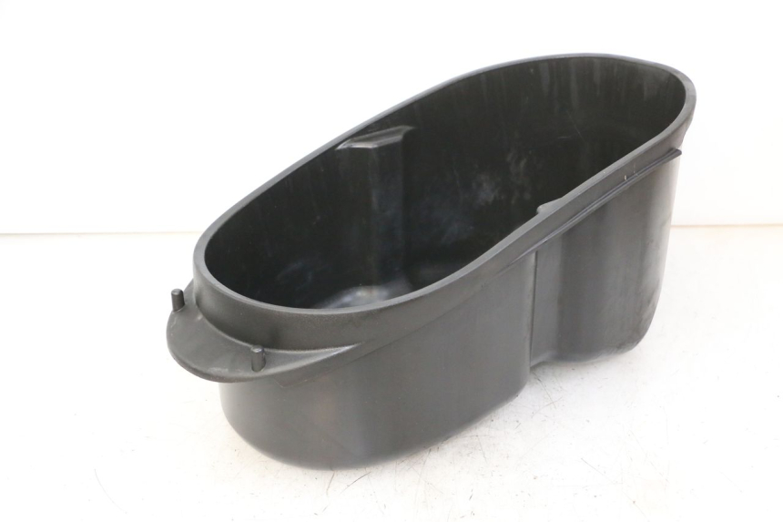 photo de UNDERSEAT STORAGE PIAGGIO VESPA GRANTURISMO 200 (2004 - 2005)