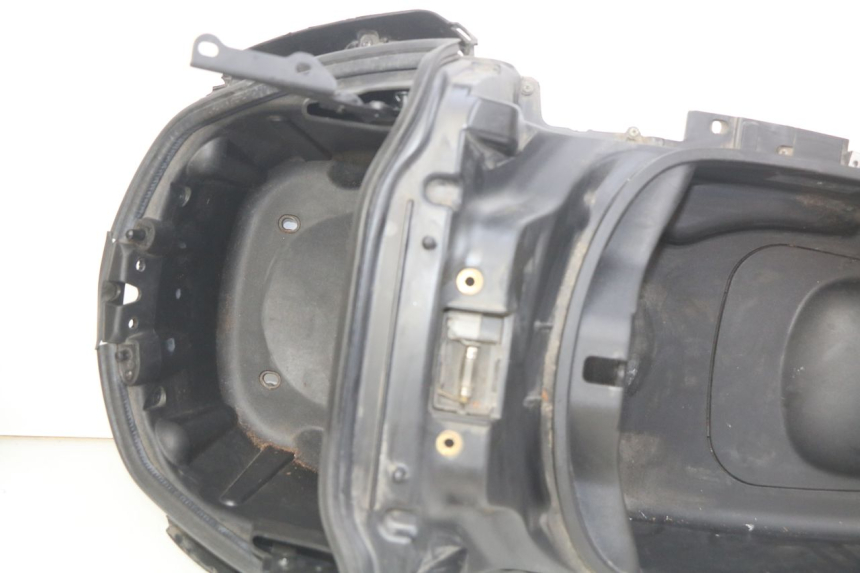 photo de SEAT STORAGE BOX PIAGGIO XEVO - X EVO 125 (2007 - 2016)