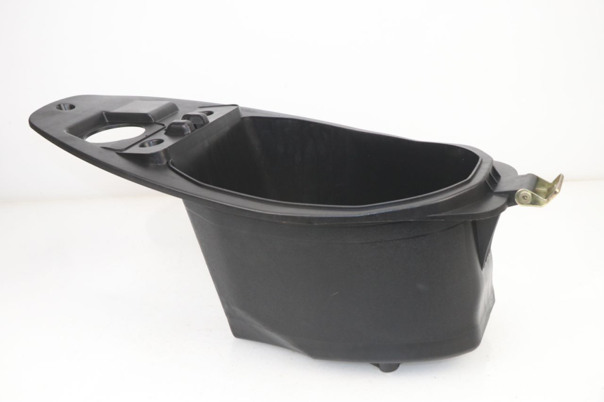 photo de UNDERSEAT STORAGE RAZZO XENON 4T 50 (2008 - 2012)
