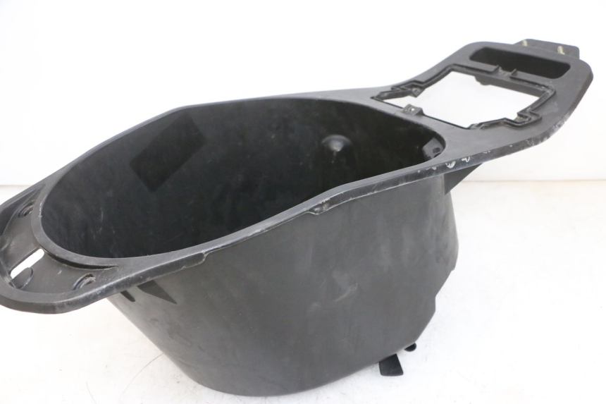 photo de SEAT STORAGE BOX DAELIM S1 125 (2007 - 2016) - Technical close-up