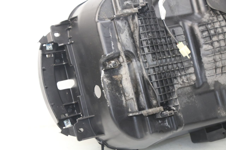 photo de UNDERSEAT STORAGE PEUGEOT SATELIS 300 (2012 - 2015)