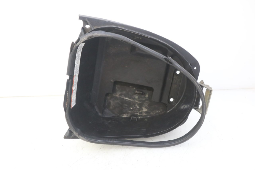 photo de SEAT STORAGE BOX SUZUKI SIXTEEN 125 (2008 - 2010)