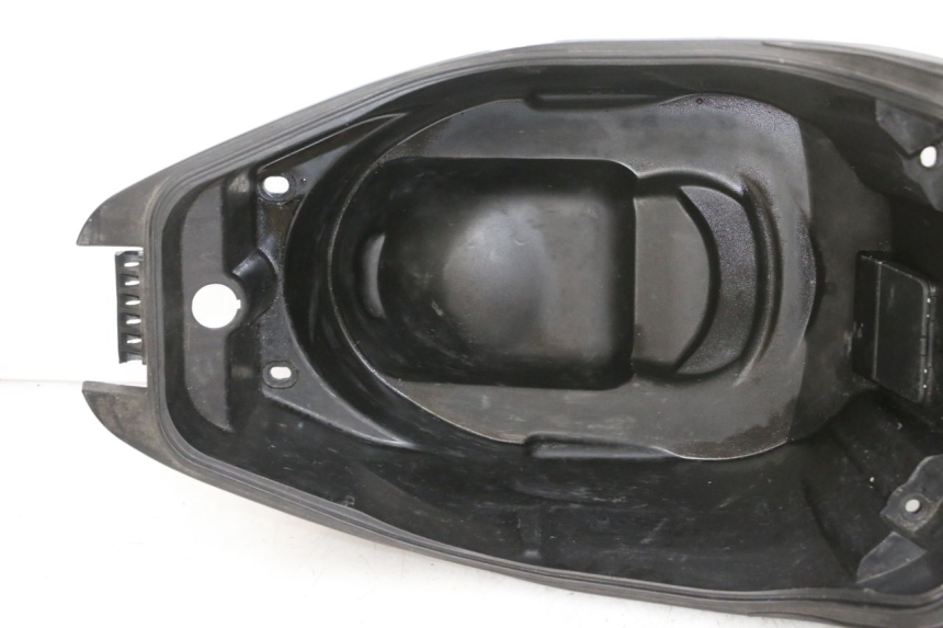 photo de UNDERSEAT STORAGE PEUGEOT SPEEDFIGHT 4 4T EFI 50 (2021 - 2025) - Markings and original references