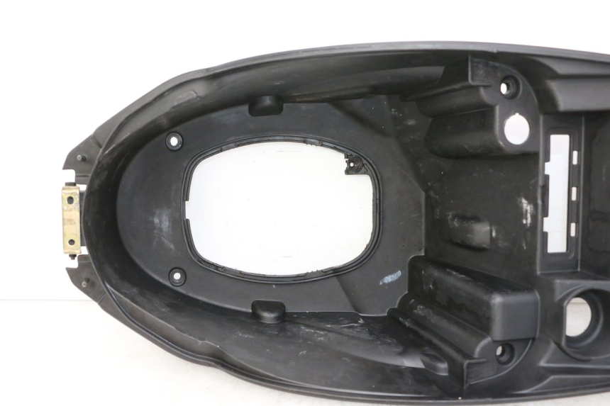 photo de UNDERSEAT STORAGE PEUGEOT STREETZONE I NAKED 2T 50 (2018 - 2020)