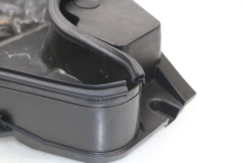 photo de UNDERSEAT STORAGE SUZUKI UH BURGMAN 125 (2002 - 2006)