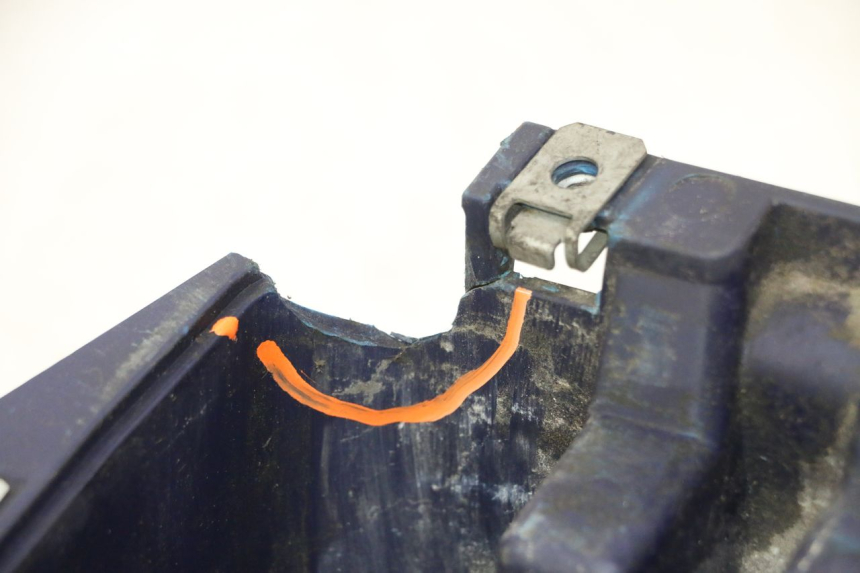 photo de UNDERSEAT STORAGE YAMAHA X-CITY XCITY 125 (2007 - 2008)