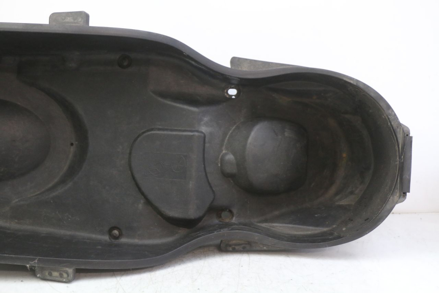 photo de SEAT STORAGE BOX YAMAHA XMAX X-MAX 125 (2006 - 2009) - Surface and material condition