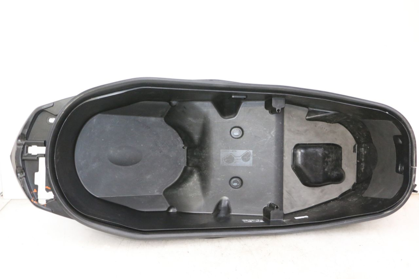 photo de UNDERSEAT STORAGE YAMAHA XMAX X-MAX 125 (2021 - 2025)