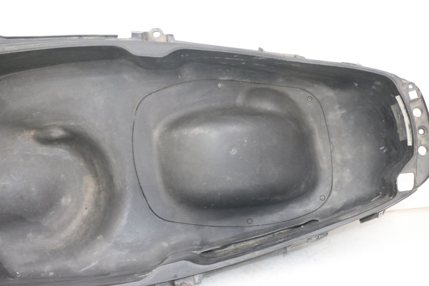 photo de SEAT STORAGE BOX PIAGGIO X10 125 (2012 - 2017)