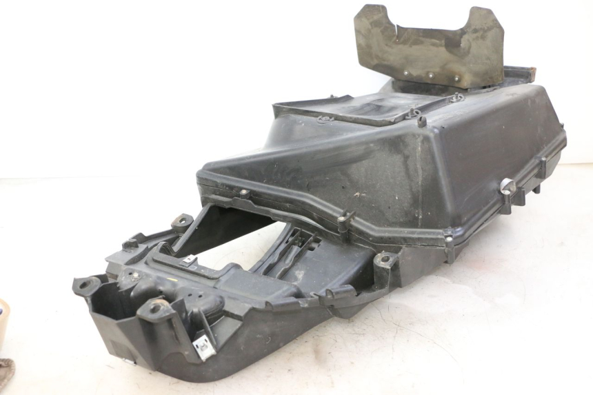 photo de UNDERSEAT STORAGE PIAGGIO X9 EVOLUTION 125 (2003 - 2007)