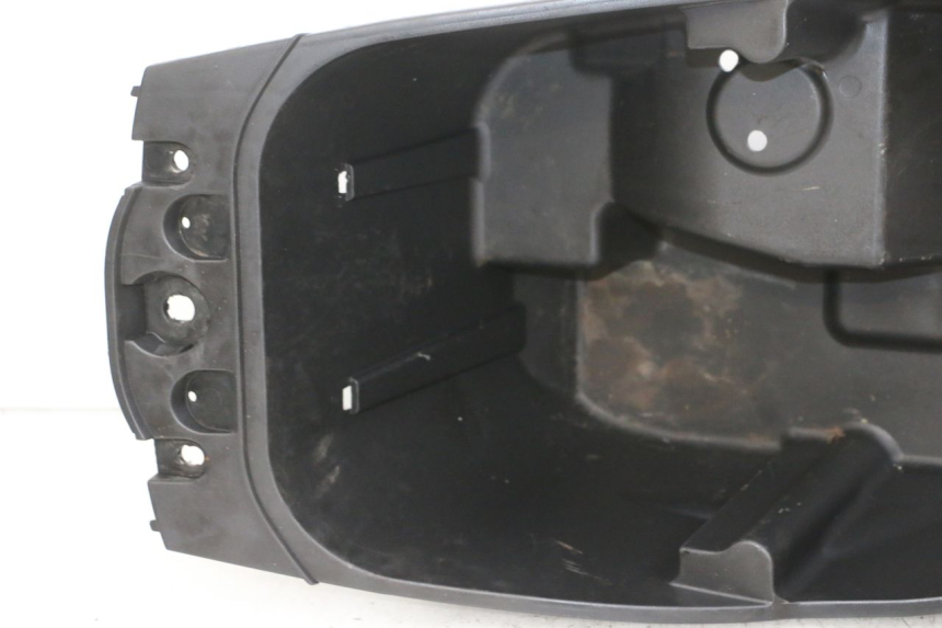 photo de UNDERSEAT STORAGE YAMAHA YP MAJESTY 125 (2002 - 2006) - Additional view of the item