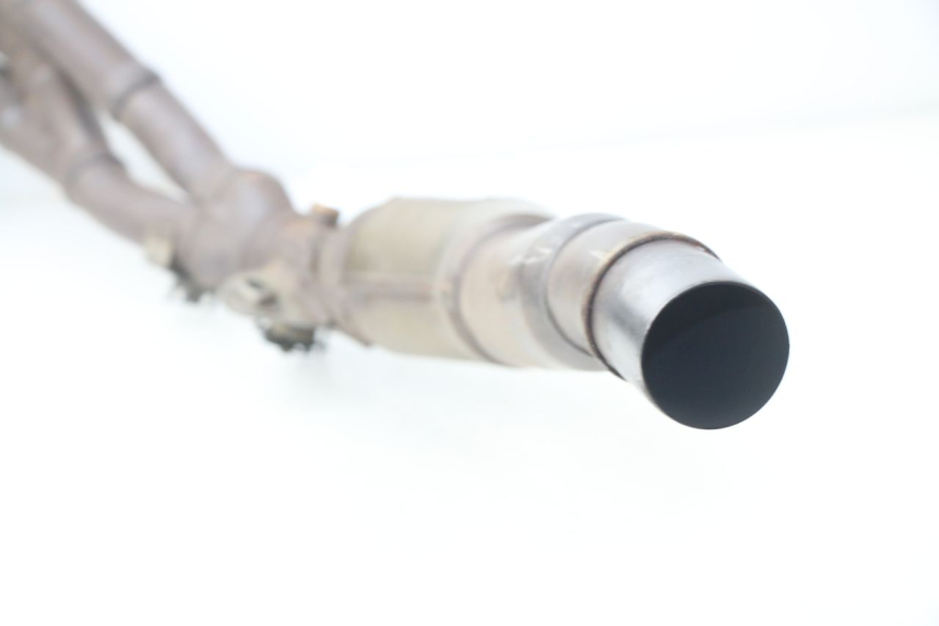 photo de EXHAUST PIPE SUZUKI GSX-R GSXR K16 1000 (2012 - 2016) - Technical close-up