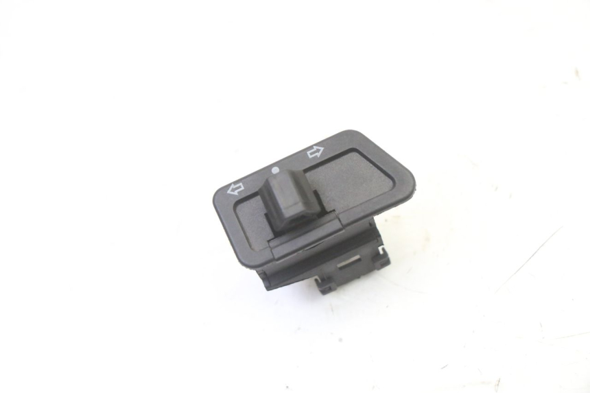 photo de TURN SIGNAL SWITCH MOTRON BREEZY 4T 50 (2021 - 2025)
