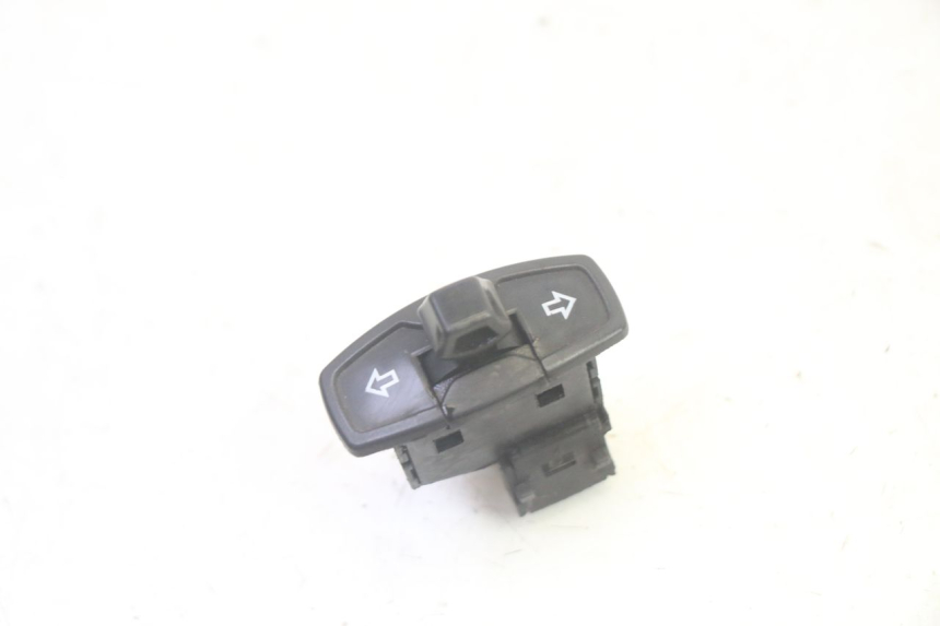 photo de TURN SIGNAL SWITCH PEUGEOT DJANGO 4T 50 (2014 - 2019) - Main view