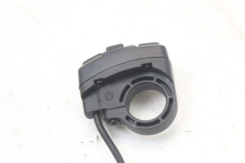 photo de TURN SIGNAL SWITCH DUALTRON TOGO PLUS 1