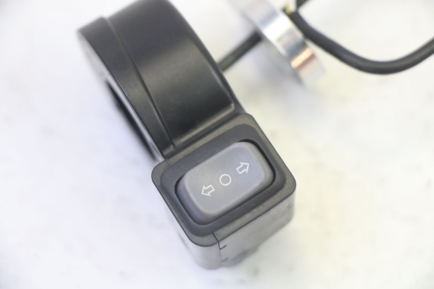 photo de TURN SIGNAL SWITCH SEGWAY NINEBOT F65I 1