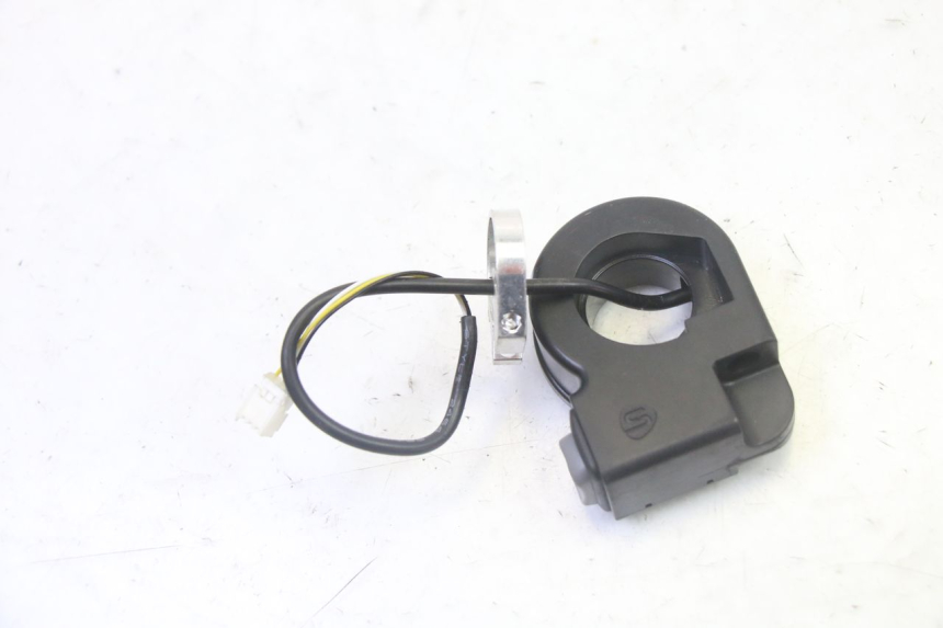photo de TURN SIGNAL SWITCH SEGWAY NINEBOT F65I 1