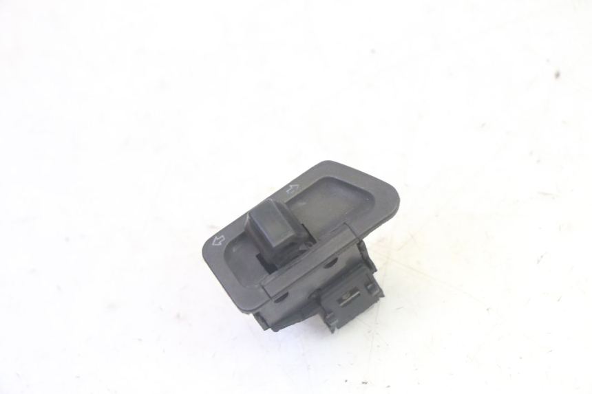 photo de TURN SIGNAL SWITCH SYM FIDDLE 3 III 125 (2014 - 2020) - Main view