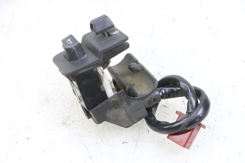 photo de TURN SIGNAL SWITCH MBK FLIPPER 115 (2013 - 2017) - Fixing points details