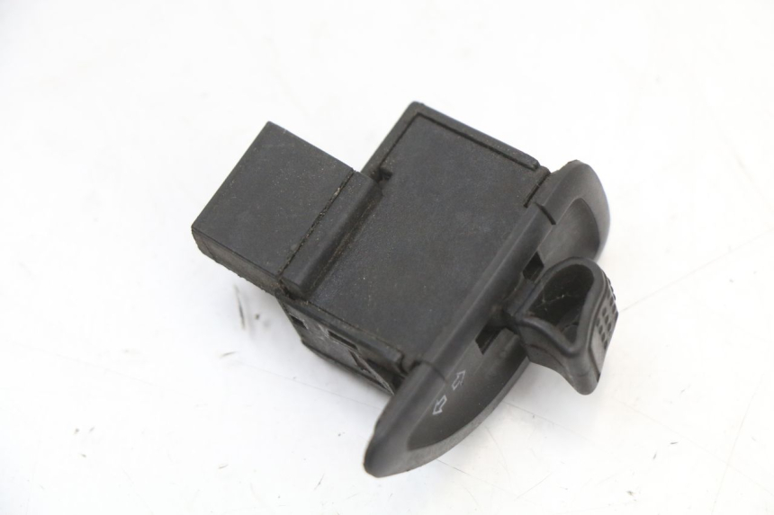 photo de TURN SIGNAL SWITCH PIAGGIO FLY 2T 50 (2004 - 2017) - Component detail