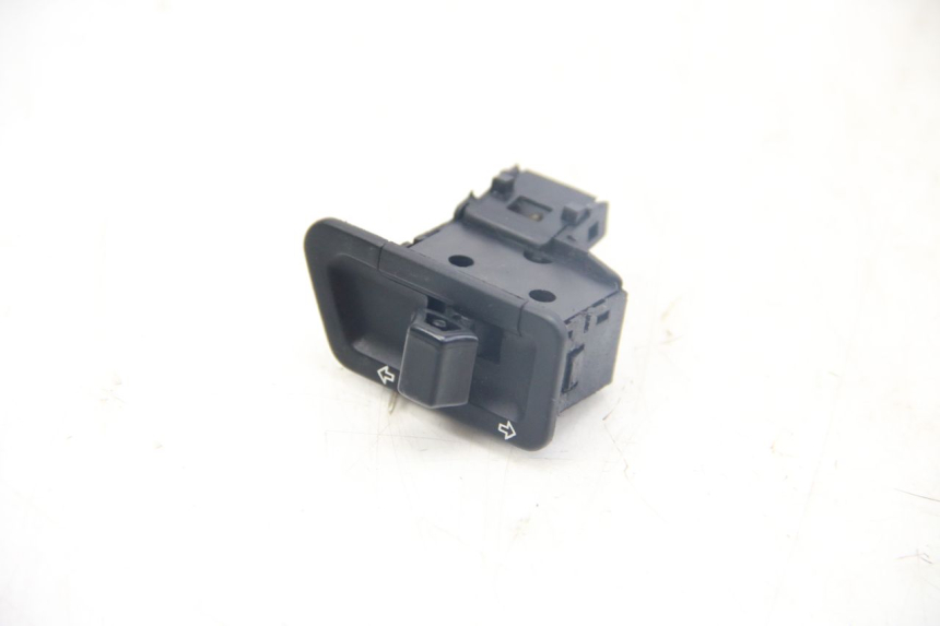 photo de TURN SIGNAL SWITCH SYM JET EURO X 2T 50 (2003 - 2007)
