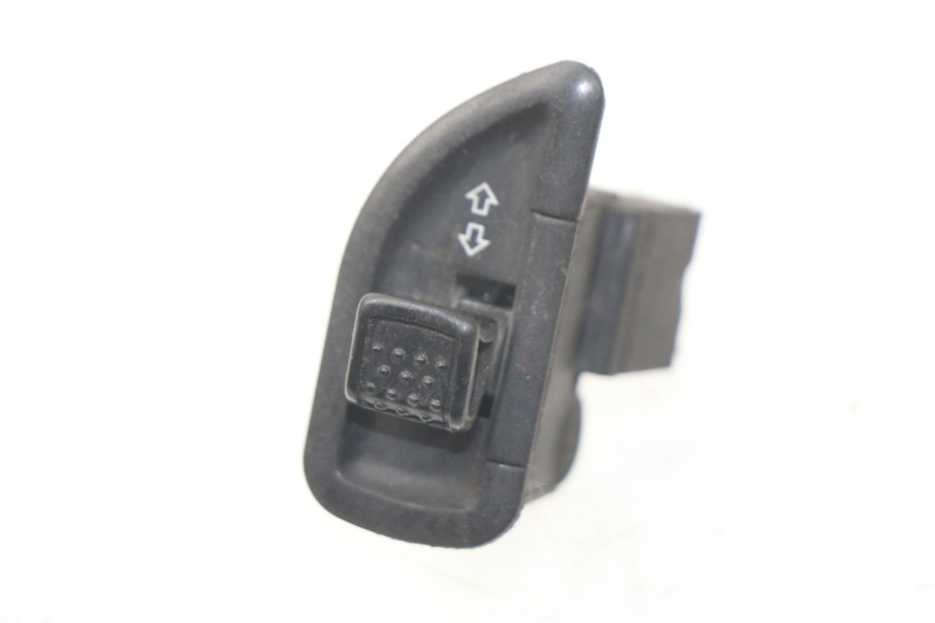 photo de TURN SIGNAL SWITCH PIAGGIO LIBERTY 4T 50 (2004 - 2008)