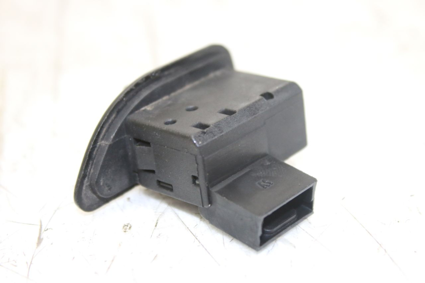 photo de TURN SIGNAL SWITCH PIAGGIO LIBERTY 4T 50 (2004 - 2008)