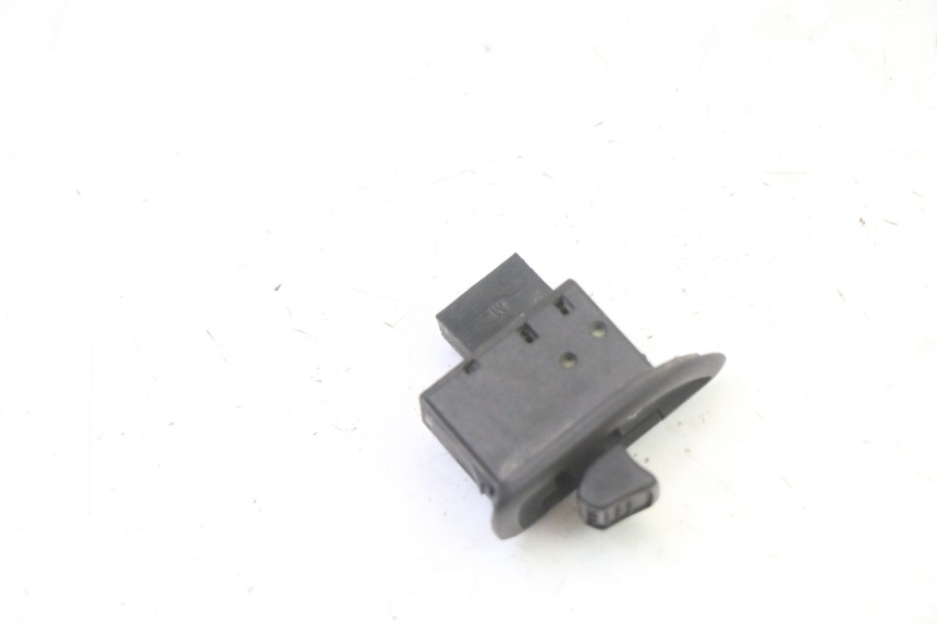 photo de TURN SIGNAL SWITCH PIAGGIO MP3 RL 250 (2007 - 2010)
