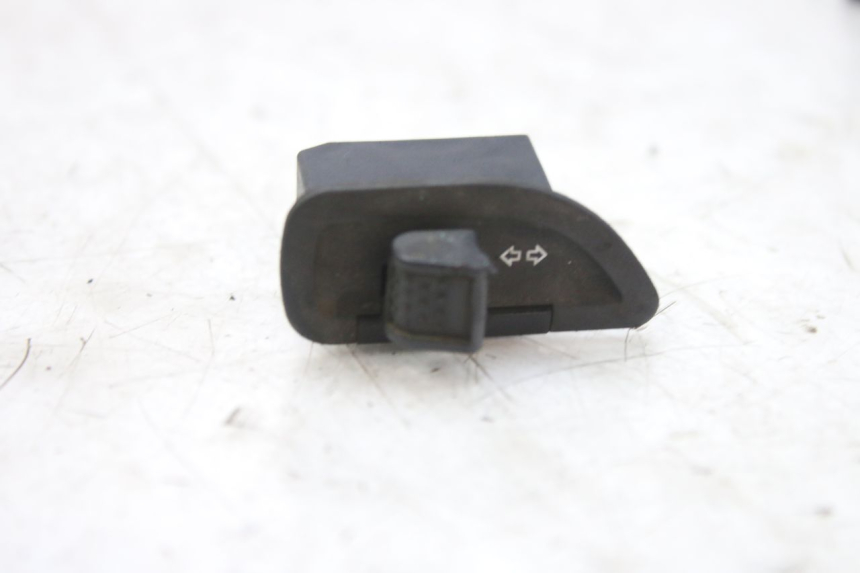 photo de TURN SIGNAL SWITCH PIAGGIO MP3 RL 250 (2007 - 2010)
