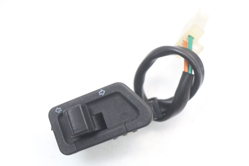 photo de TURN SIGNAL SWITCH MBK OVETTO ONE 2T 50 (2013 - 2017)